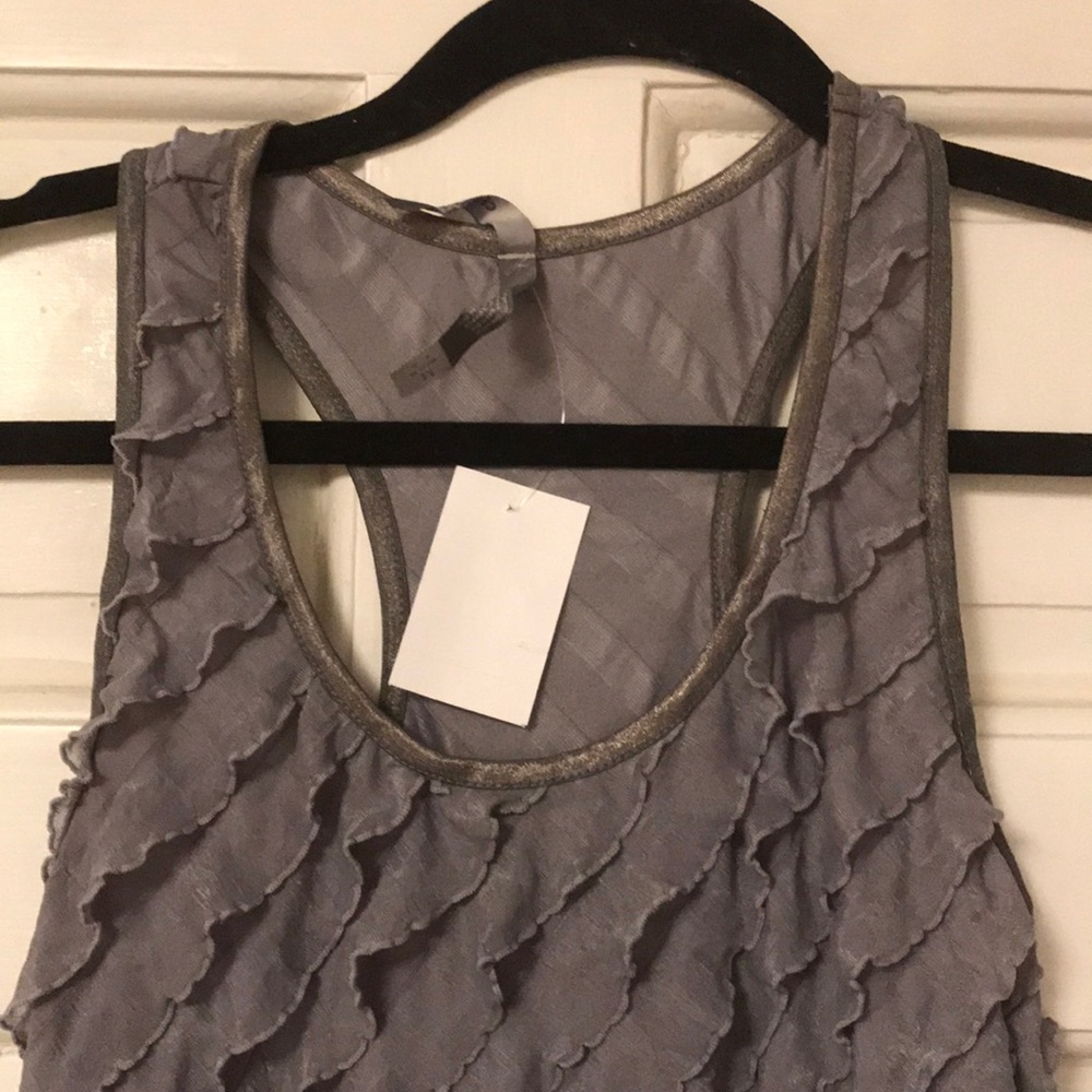 Silver Razorback tank top - Picture 2 of 3